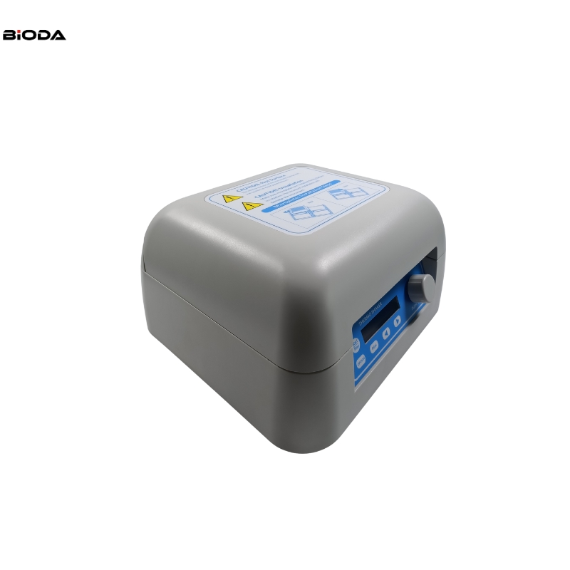Digital Pid Display 80℃ Lab Incubation 4 Microplates or Deepwell Plates Thermo Incubator Supplier